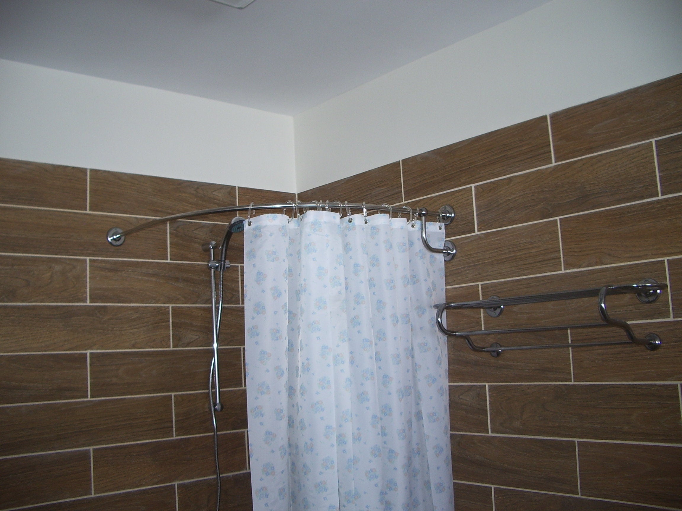 Curved Corner Shower Curtain Rod for Bathroom, Fitting and Dressing rooms, for Wall Mounting