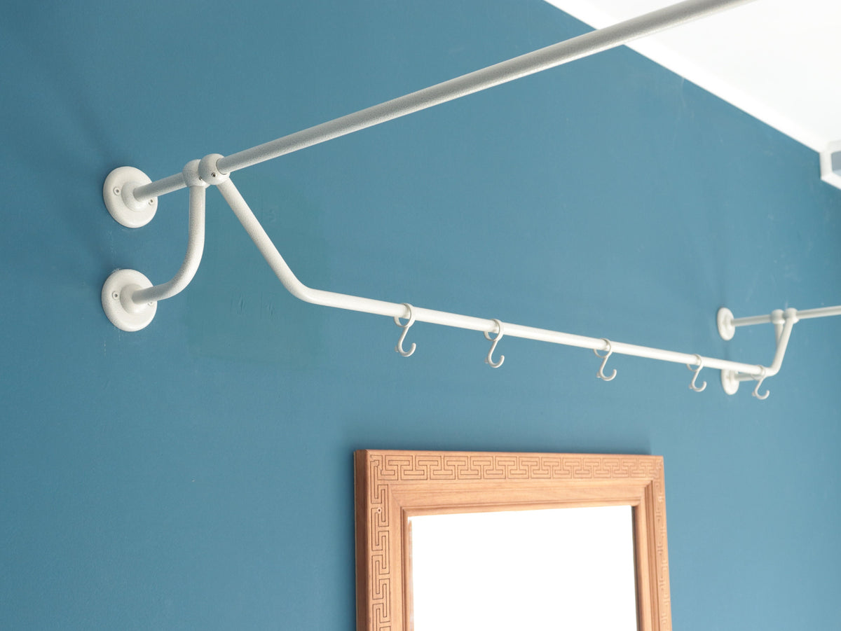 U shaped Standing Oval Fitting and Dressing Room with Clothes Hanger for Wall Montage with 1 Straight Floor Support- 210 cm(83") High