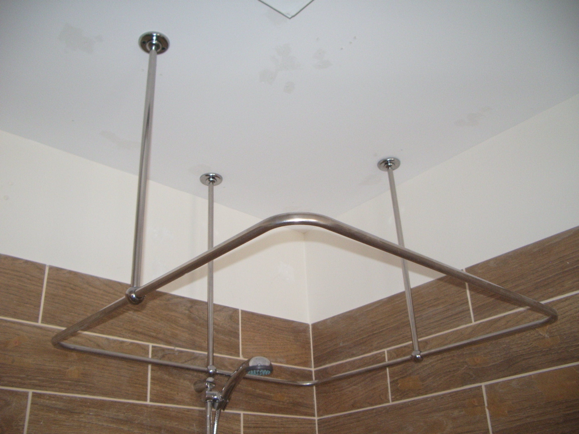 Square Shaped 360 degrees Shower Curtain Rod for Bathroom, Fitting and Dressing room with Ceiling Brackets