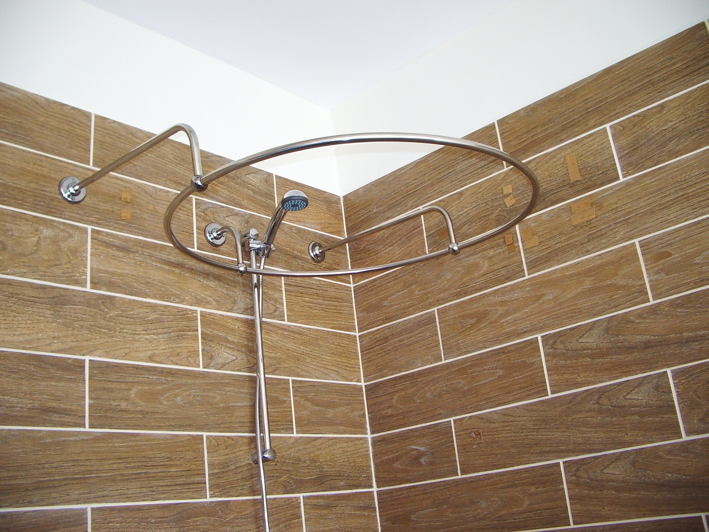 Circle Shaped 360 degrees Shower Curtain Rod for Bathroom, Fitting and Dressing room with Wall Brackets