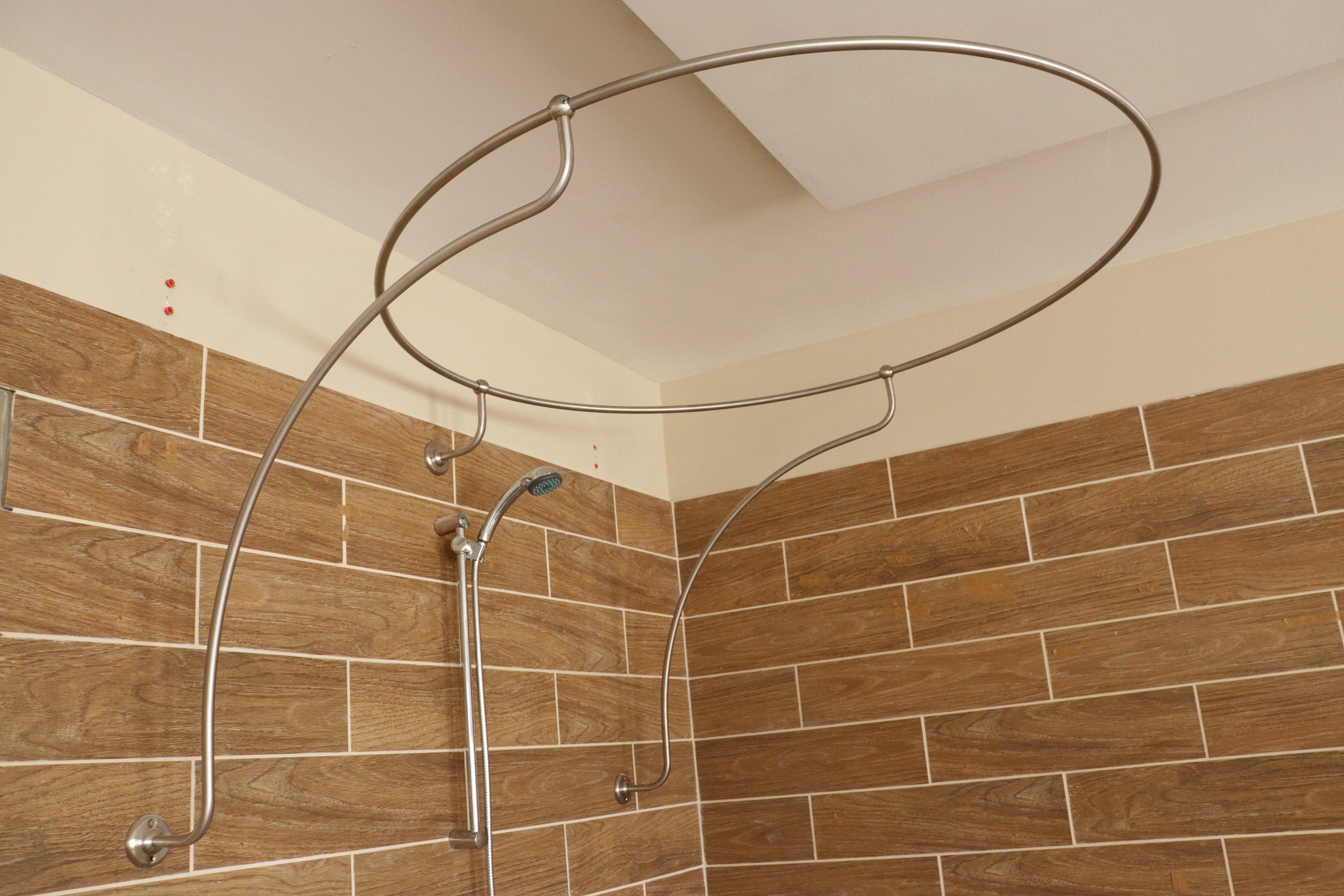 Circle Shaped 360 degrees Shower Curtain Rod for Bathroom Fitting and Dressing room for Wall Mounting with Italian Style Curved Wall Supports