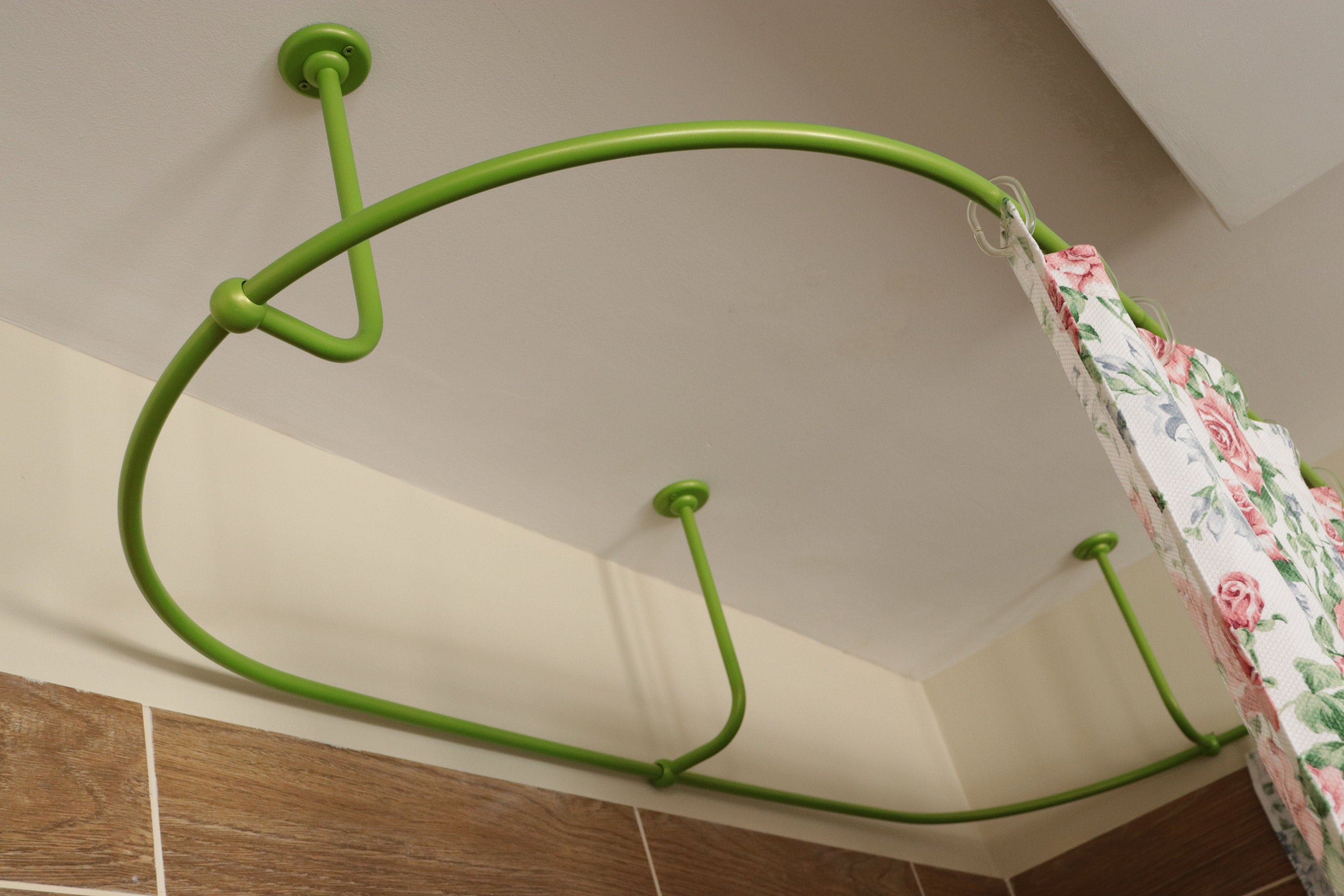 Oval Shaped 360 degrees Shower Curtain Rod for Bathroom, Fitting and Dressing room with Curved Ceiling Brackets at Custom Size