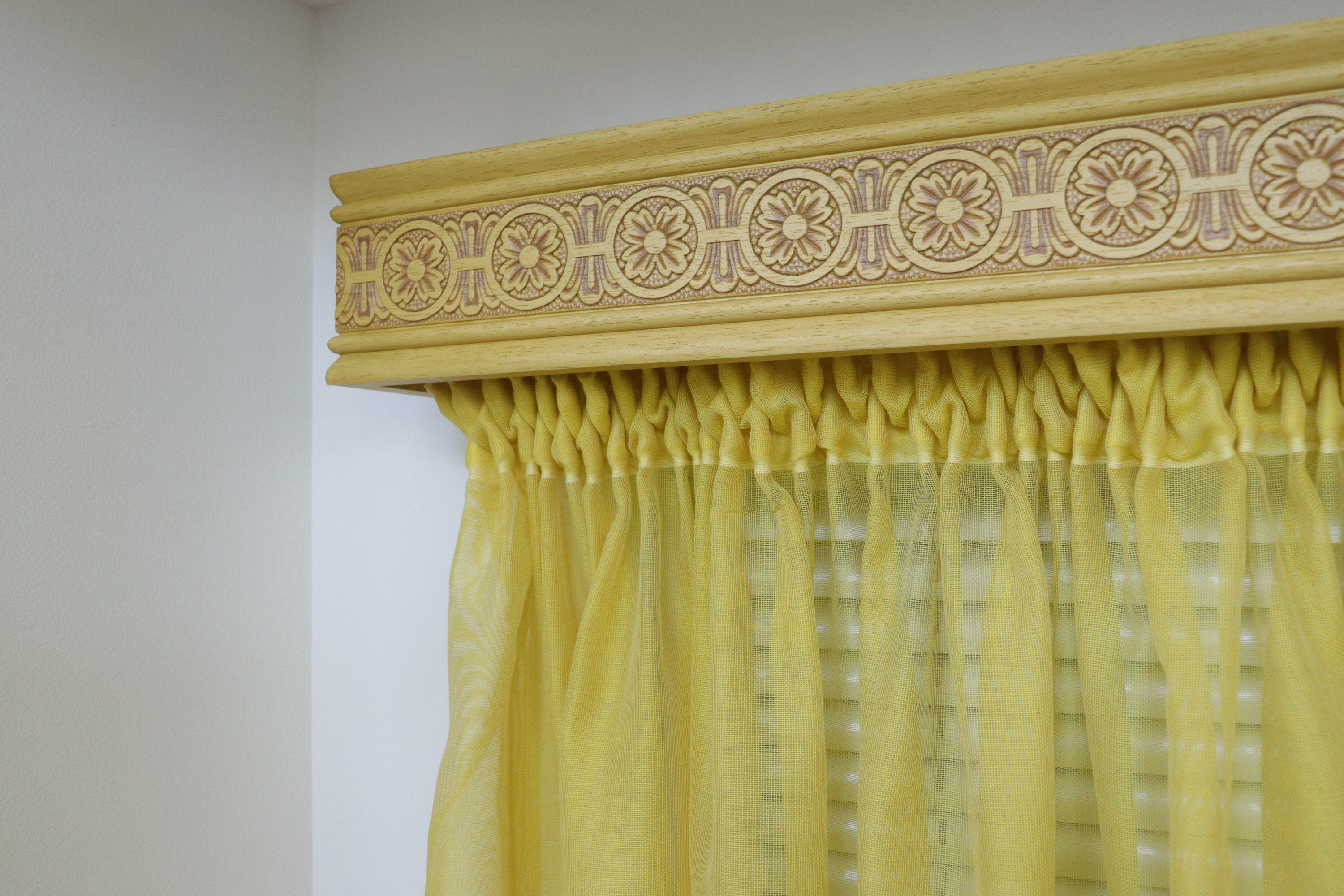 Single Window Cornice & Rail, Wooden Window Valance with Rail Mod.1- Flowers Pattern, Farmhouse Cornice Board, Wall Montage and Colors