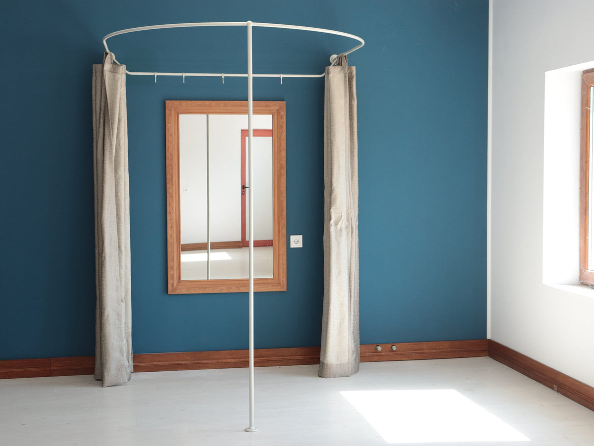 U shaped Standing Oval Fitting and Dressing Room with Clothes Hanger for Wall Montage with 1 Straight Floor Support- 210 cm(83") High